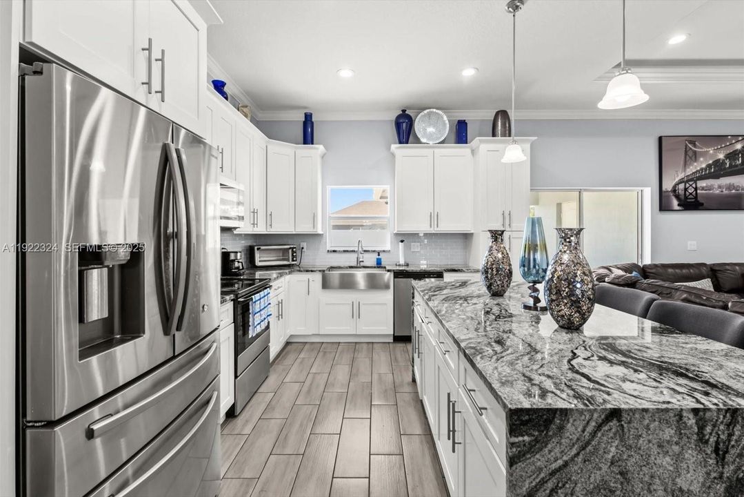 For Sale: $514,900 (4 beds, 3 baths, 1976 Square Feet)