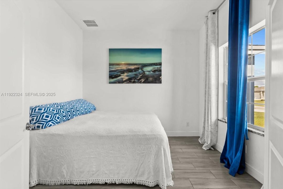 For Sale: $514,900 (4 beds, 3 baths, 1976 Square Feet)