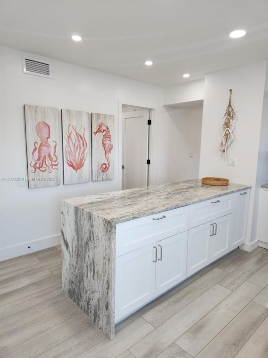 В аренду: $2,999 (2 спален, 2 ванн, 0 Квадратных фут)