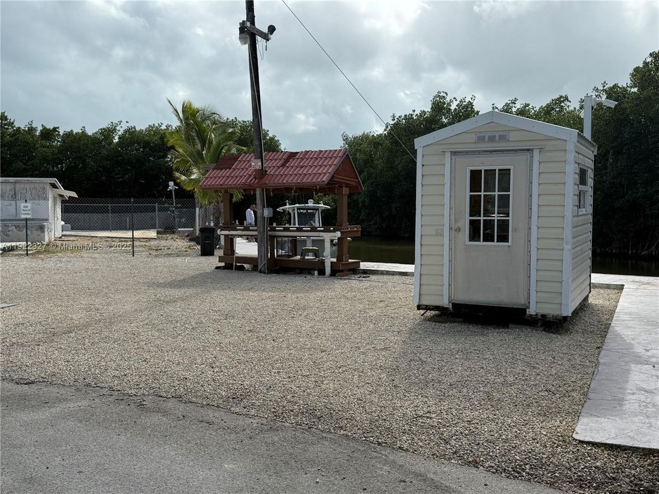 For Sale: $315,000 (1,872 sqft)