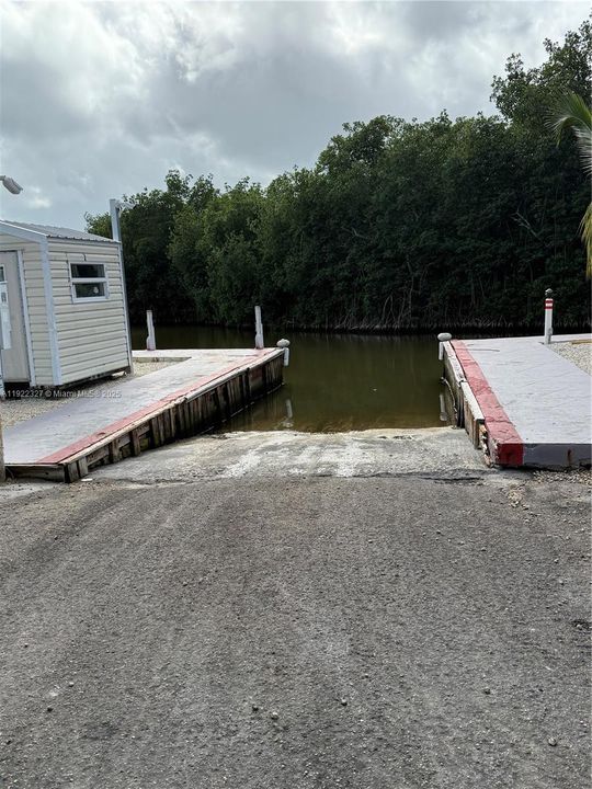 For Sale: $315,000 (1,872 sqft)