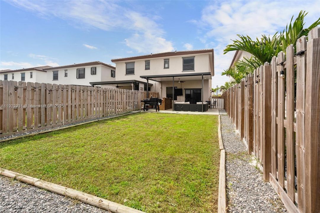 待售: $474,987 (3 贝兹, 2 浴室, 1651 平方英尺)