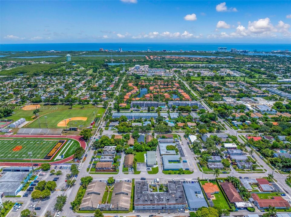 待售: $200,000 (0.14 acres)