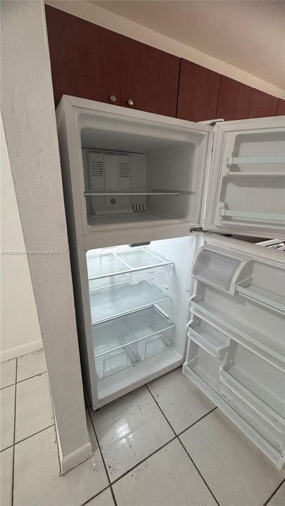 Под контрактом: $2,600 (3 спален, 2 ванн, 999 Квадратных фут)