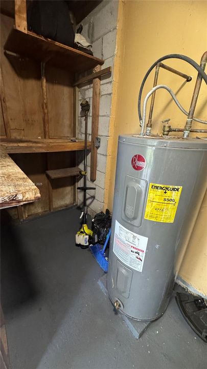 Под контрактом: $2,600 (3 спален, 2 ванн, 999 Квадратных фут)