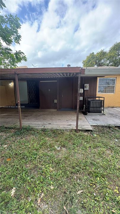 Под контрактом: $2,600 (3 спален, 2 ванн, 999 Квадратных фут)