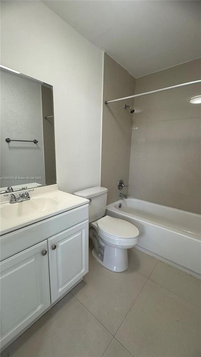 Под контрактом: $2,600 (3 спален, 2 ванн, 999 Квадратных фут)