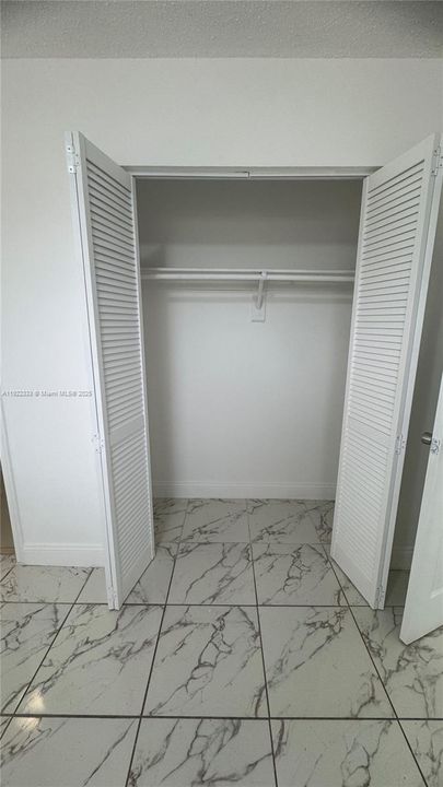 Под контрактом: $2,600 (3 спален, 2 ванн, 999 Квадратных фут)