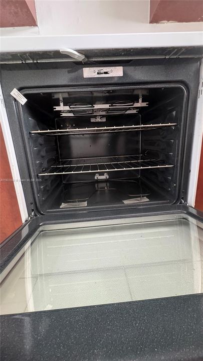 Под контрактом: $2,600 (3 спален, 2 ванн, 999 Квадратных фут)