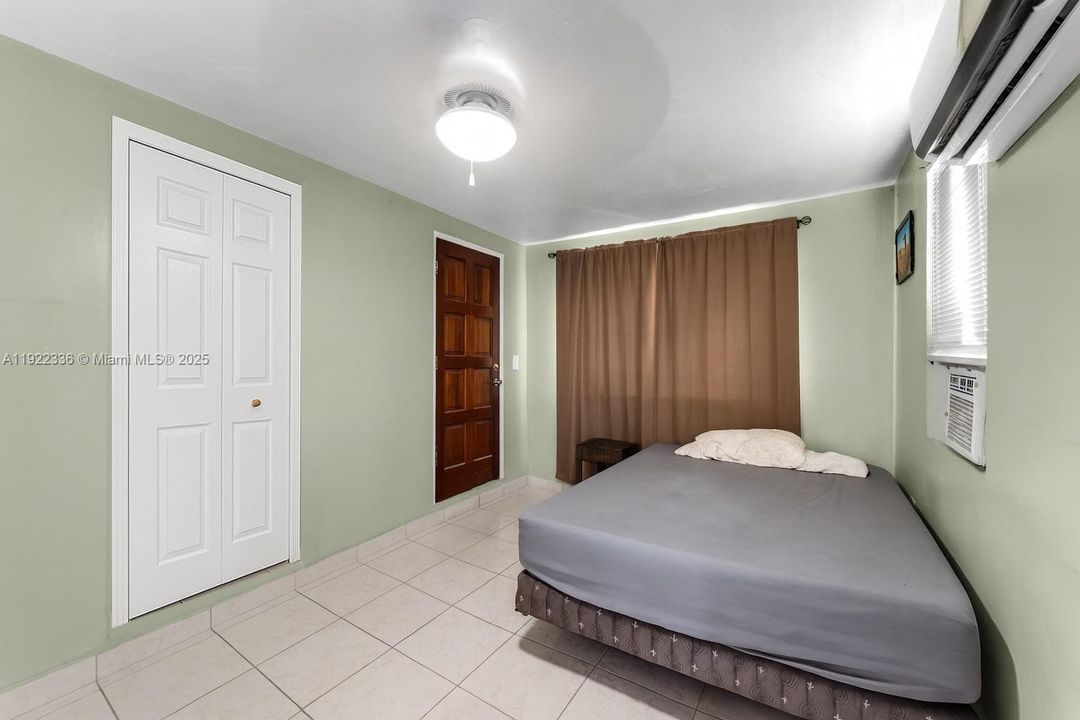 For Sale: $600,000 (3 beds, 2 baths, 1377 Square Feet)