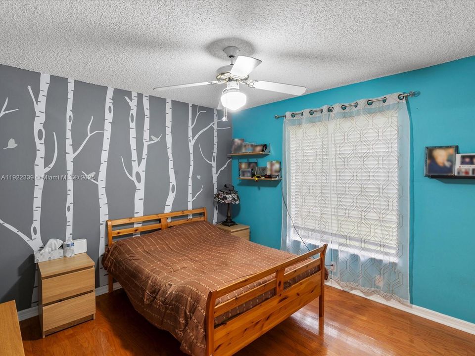 For Sale: $1,049,000 (4 beds, 3 baths, 2697 Square Feet)