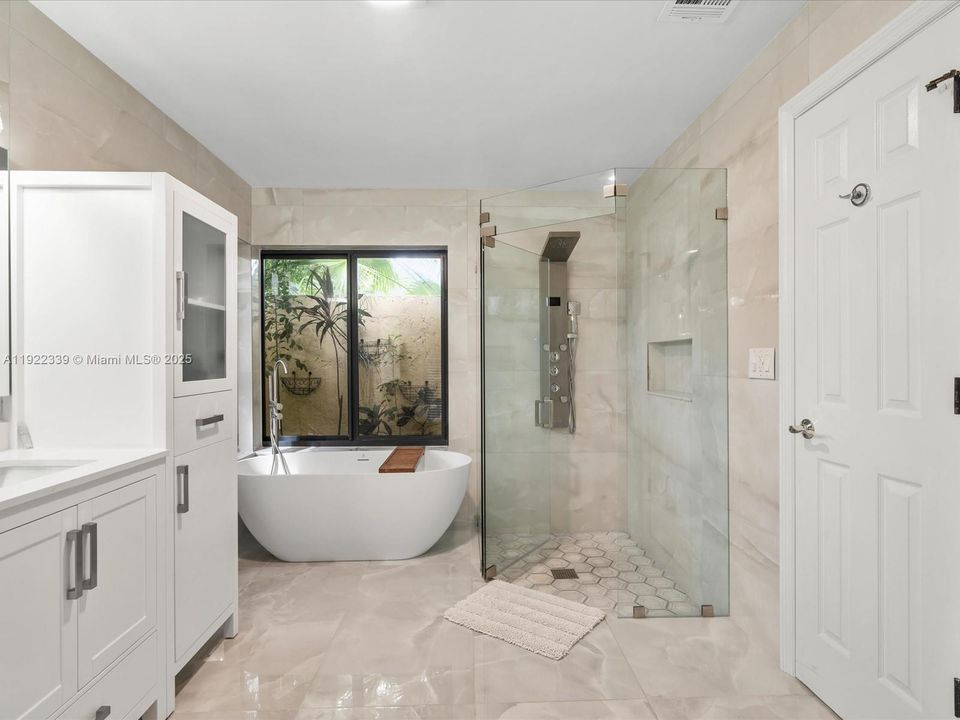 For Sale: $1,049,000 (4 beds, 3 baths, 2697 Square Feet)