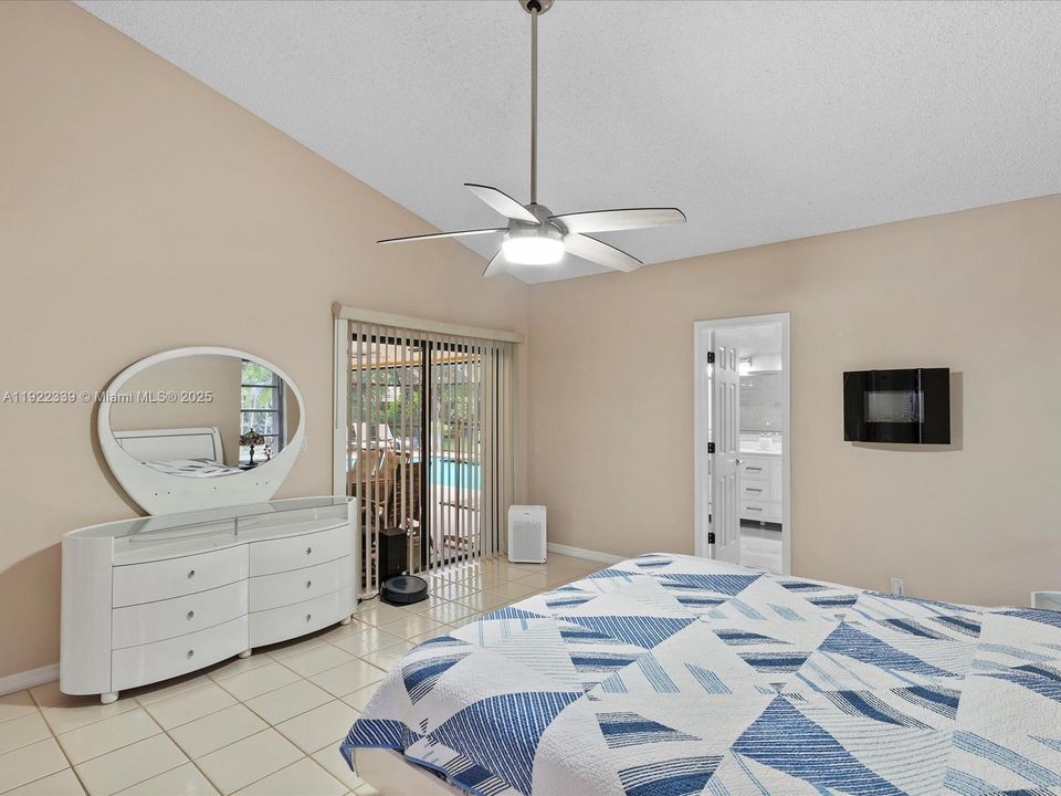 For Sale: $1,049,000 (4 beds, 3 baths, 2697 Square Feet)