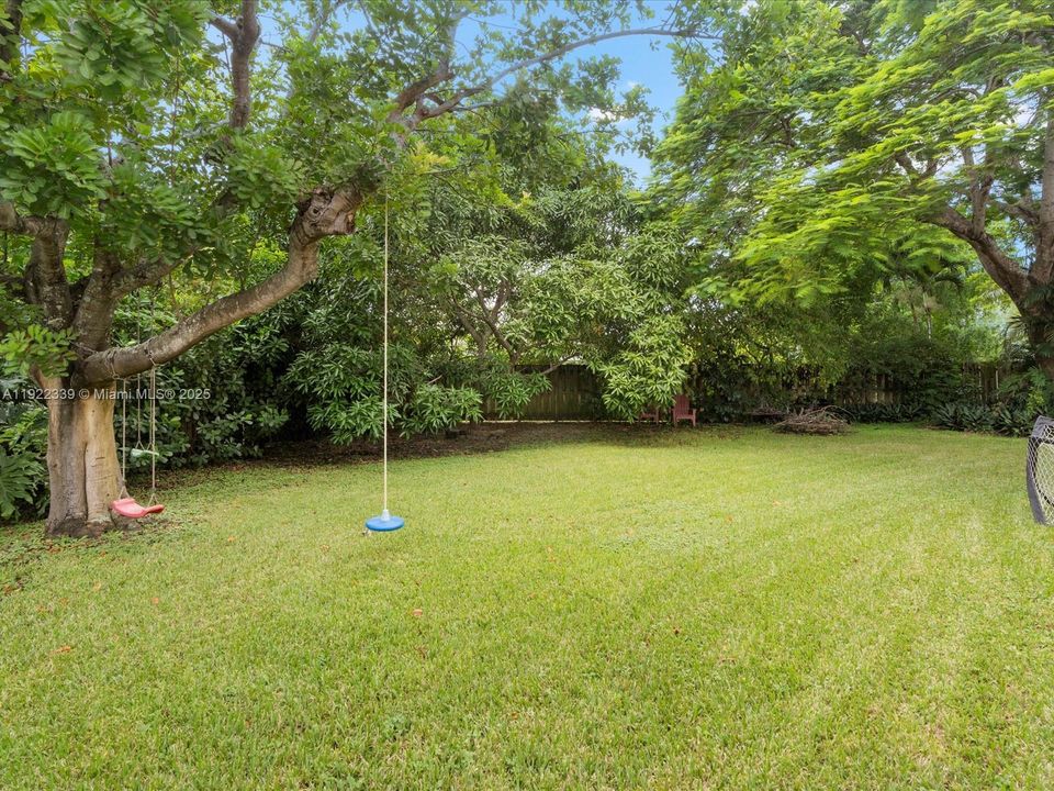 For Sale: $1,049,000 (4 beds, 3 baths, 2697 Square Feet)