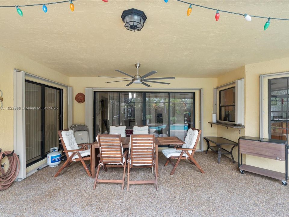 For Sale: $1,049,000 (4 beds, 3 baths, 2697 Square Feet)