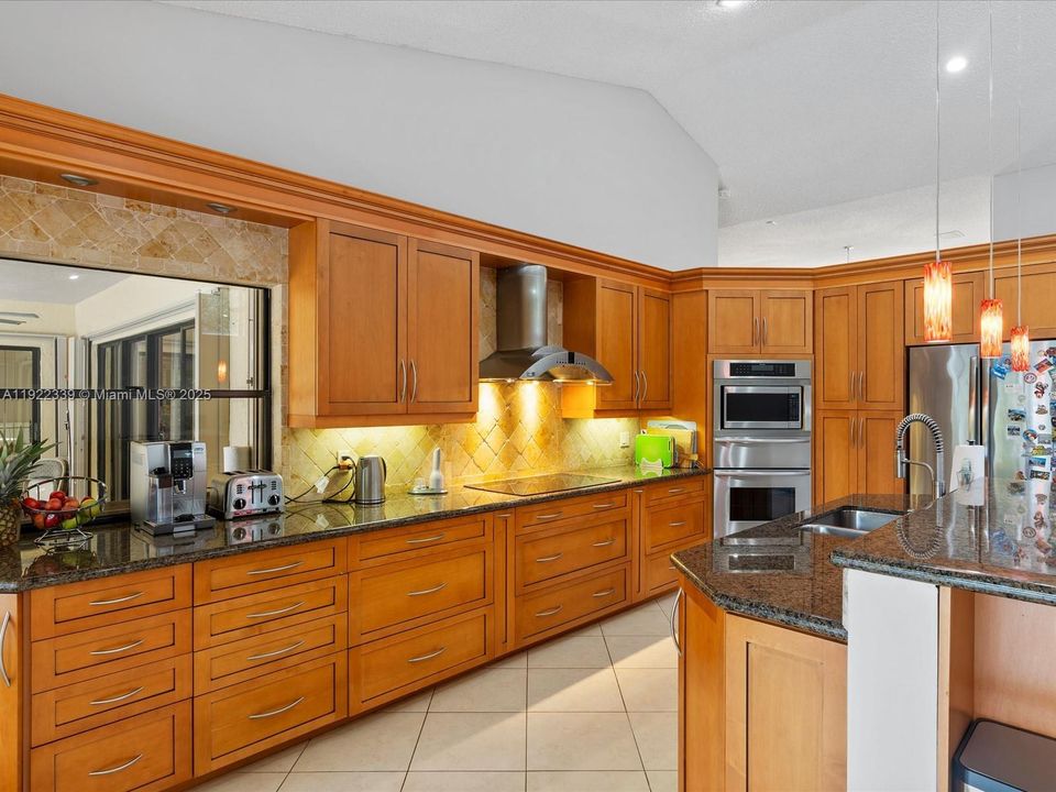 For Sale: $1,049,000 (4 beds, 3 baths, 2697 Square Feet)