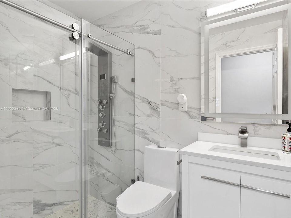 For Sale: $1,049,000 (4 beds, 3 baths, 2697 Square Feet)