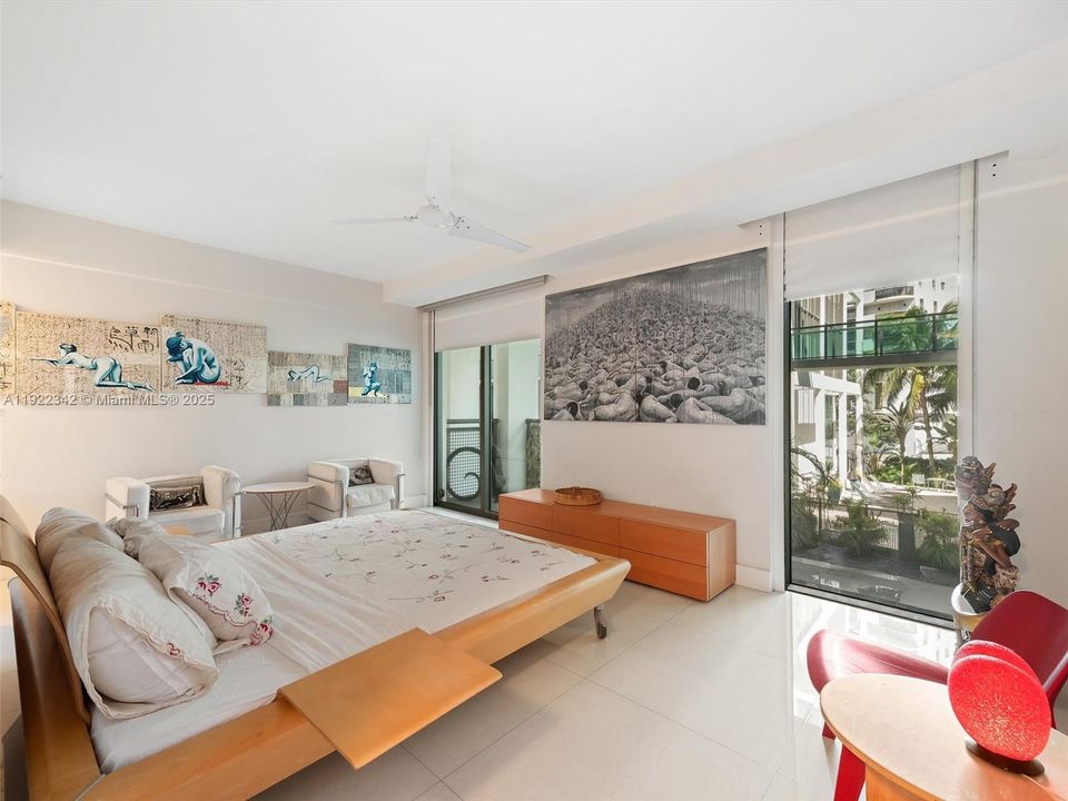 For Rent: $5,700 (2 beds, 2 baths, 1700 Square Feet)