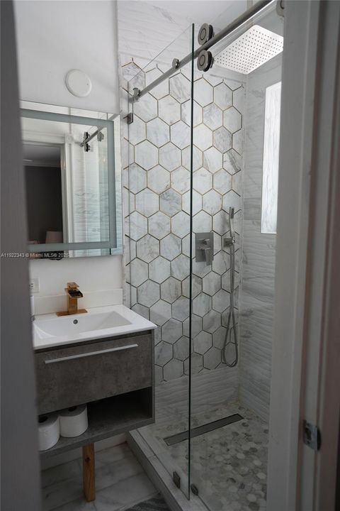 待售: $619,000 (3 贝兹, 2 浴室, 1026 平方英尺)