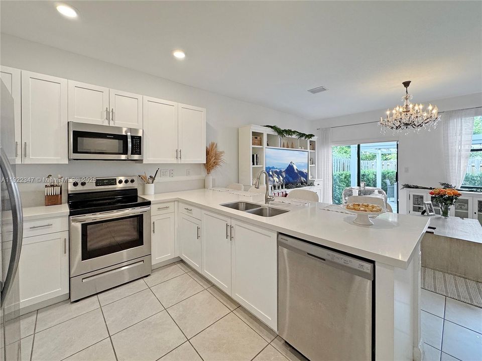 В аренду: $3,000 (3 спален, 2 ванн, 1520 Квадратных фут)