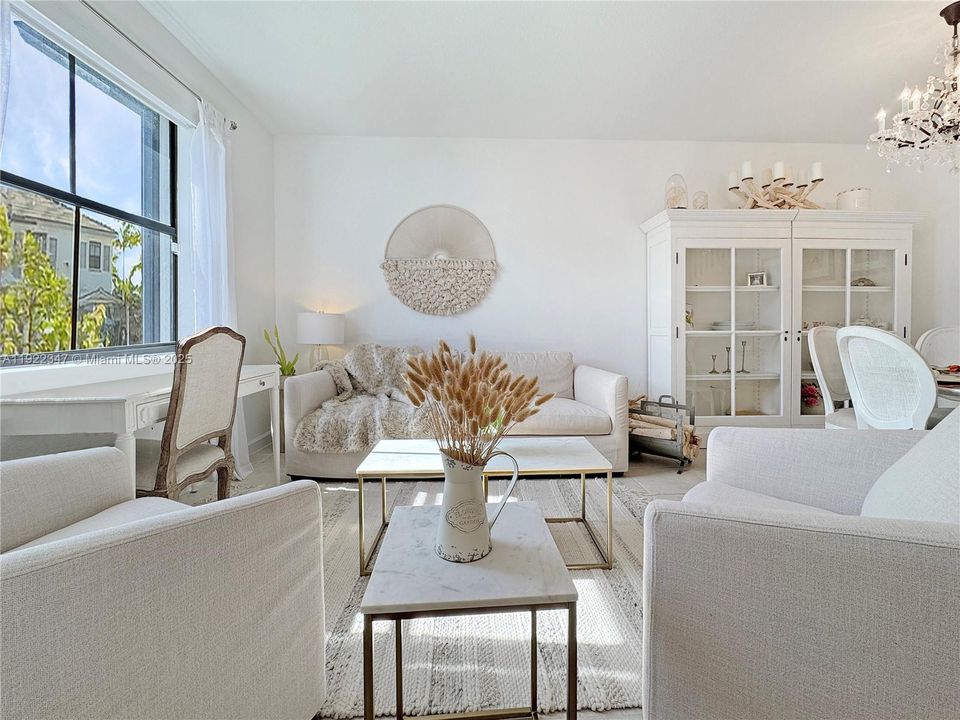 В аренду: $3,000 (3 спален, 2 ванн, 1520 Квадратных фут)