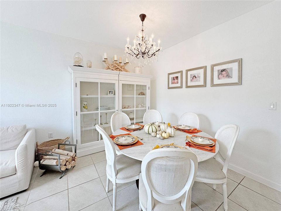 В аренду: $3,000 (3 спален, 2 ванн, 1520 Квадратных фут)