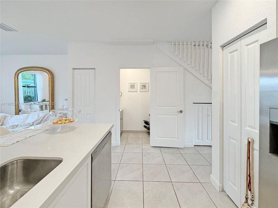 В аренду: $3,000 (3 спален, 2 ванн, 1520 Квадратных фут)