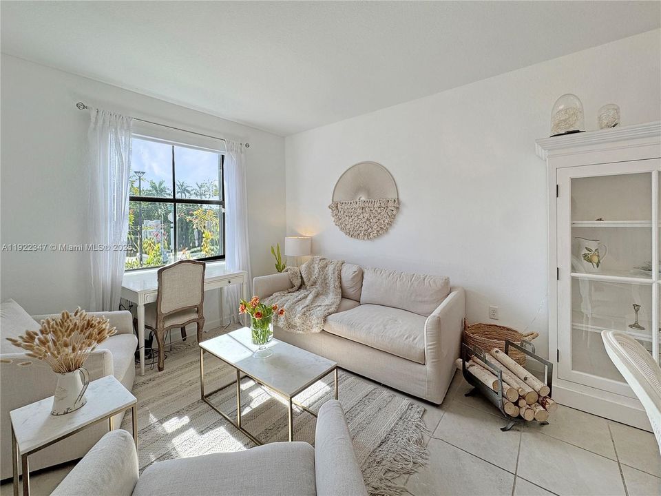 В аренду: $3,000 (3 спален, 2 ванн, 1520 Квадратных фут)