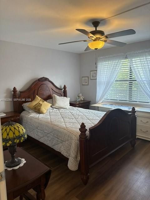 For Sale: $250,000 (2 beds, 2 baths, 1250 Square Feet)