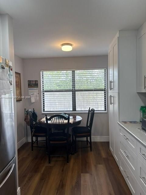 For Sale: $250,000 (2 beds, 2 baths, 1250 Square Feet)