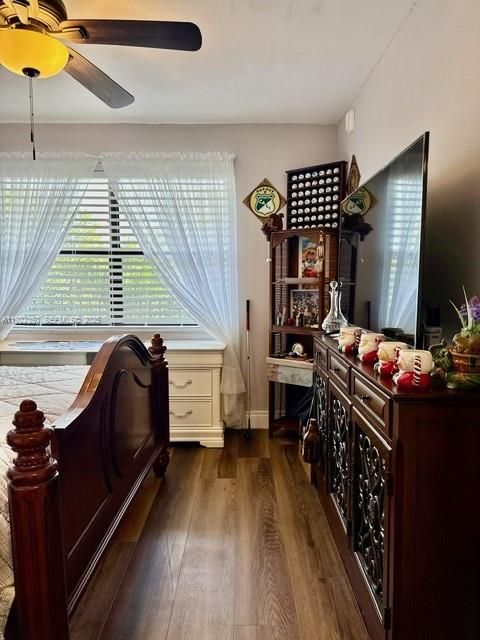 For Sale: $250,000 (2 beds, 2 baths, 1250 Square Feet)