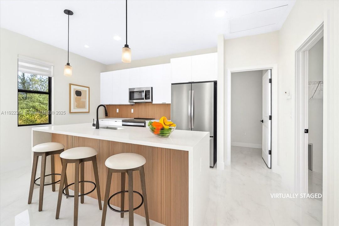 For Sale: $299,900 (3 beds, 2 baths, 1358 Square Feet)