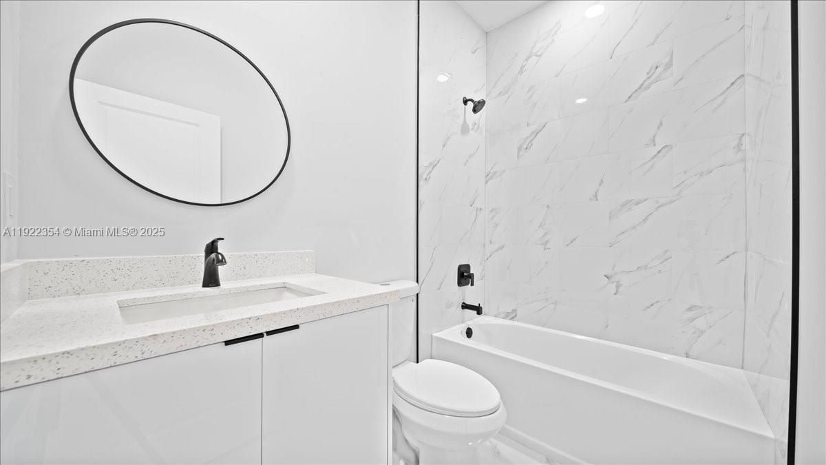 For Sale: $299,900 (3 beds, 2 baths, 1358 Square Feet)