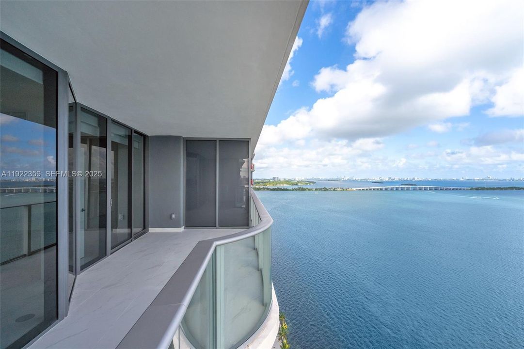 For Sale: $1,890,000 (3 beds, 3 baths, 1643 Square Feet)