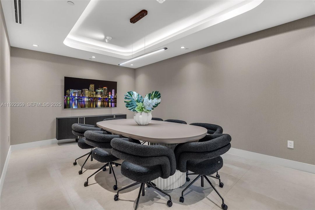 For Sale: $1,890,000 (3 beds, 3 baths, 1643 Square Feet)