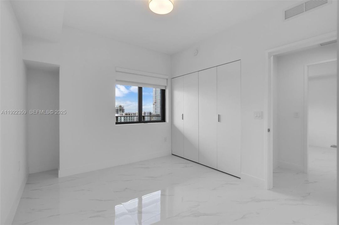 For Sale: $1,890,000 (3 beds, 3 baths, 1643 Square Feet)