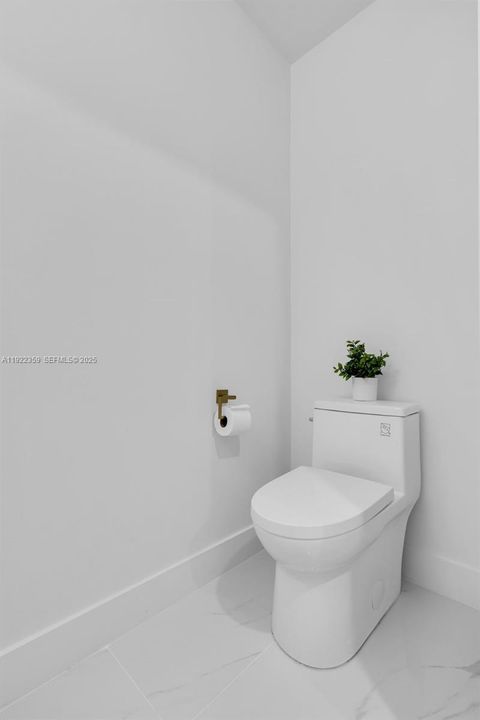 For Sale: $1,890,000 (3 beds, 3 baths, 1643 Square Feet)