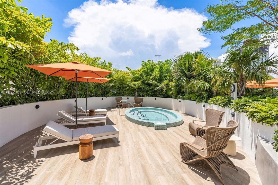 For Sale: $1,890,000 (3 beds, 3 baths, 1643 Square Feet)