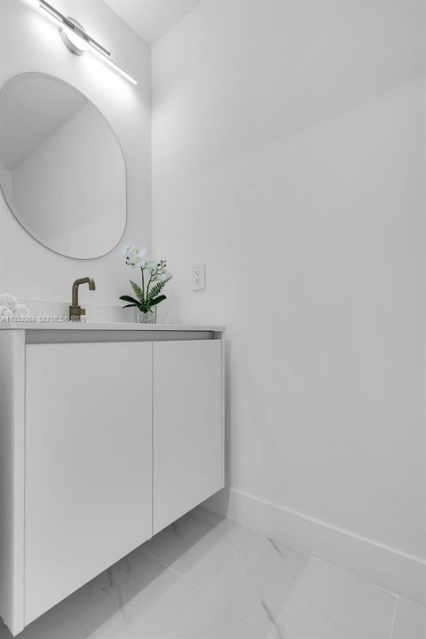 For Sale: $1,890,000 (3 beds, 3 baths, 1643 Square Feet)