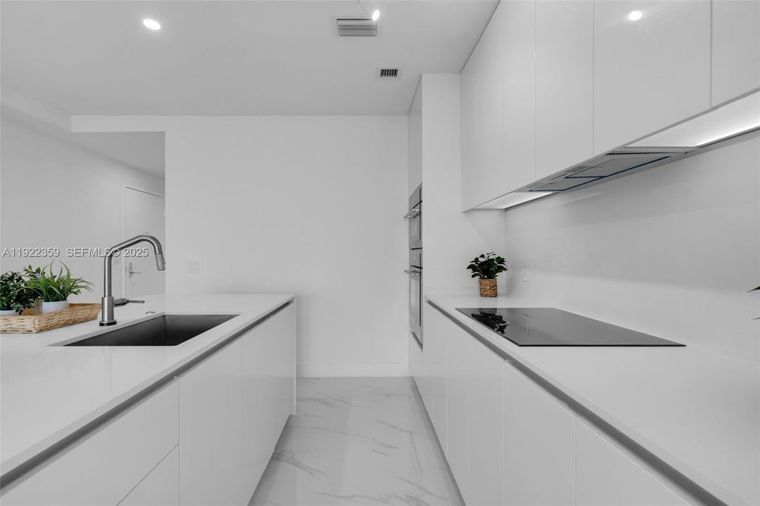 For Sale: $1,890,000 (3 beds, 3 baths, 1643 Square Feet)