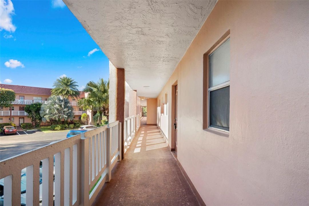 待售: $115,000 (1 贝兹, 1 浴室, 640 平方英尺)