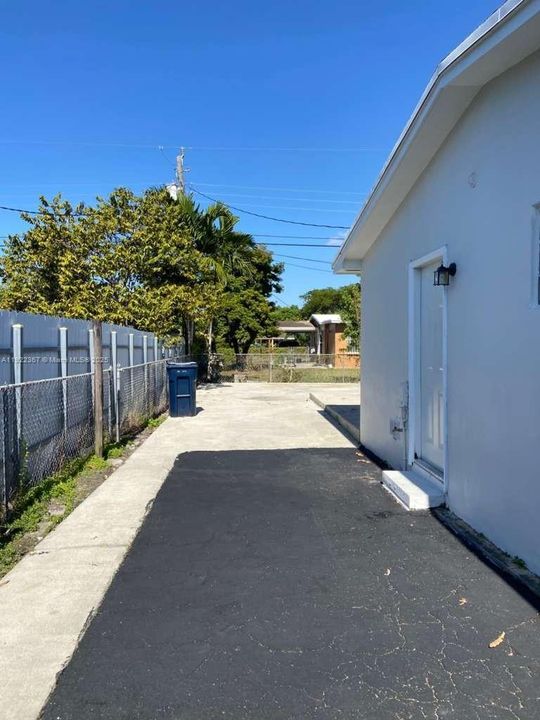 For Rent: $4,000 (3 beds, 2 baths, 1933 Square Feet)