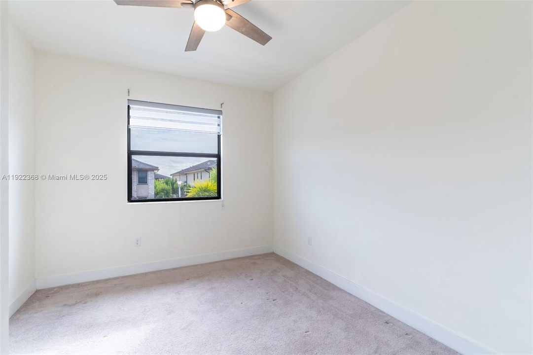 For Sale: $599,999 (3 beds, 2 baths, 1476 Square Feet)