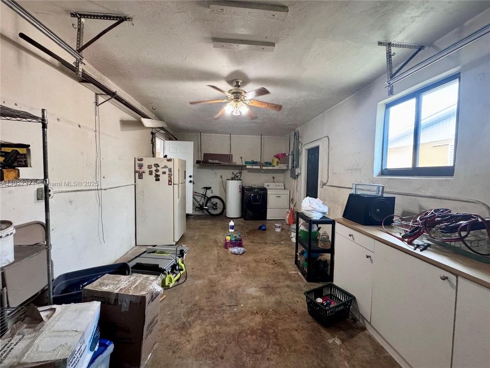 For Rent: $4,000 (3 beds, 2 baths, 1599 Square Feet)