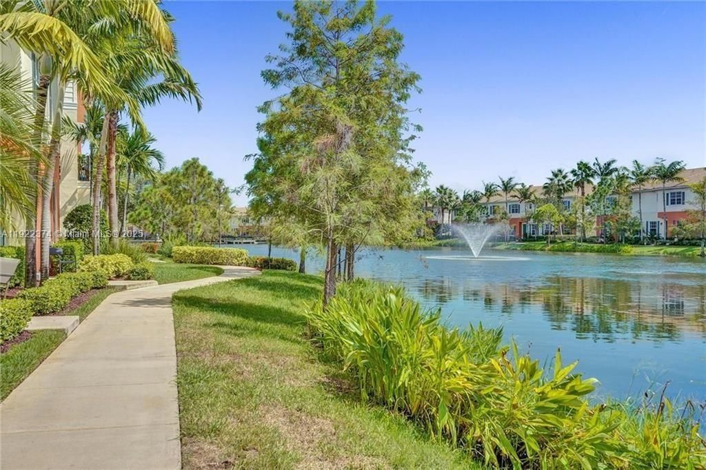 For Rent: $3,300 (3 beds, 2 baths, 2036 Square Feet)