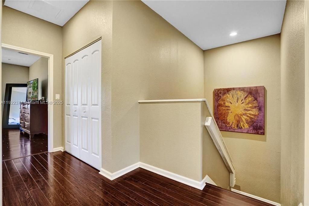 For Rent: $3,300 (3 beds, 2 baths, 2036 Square Feet)