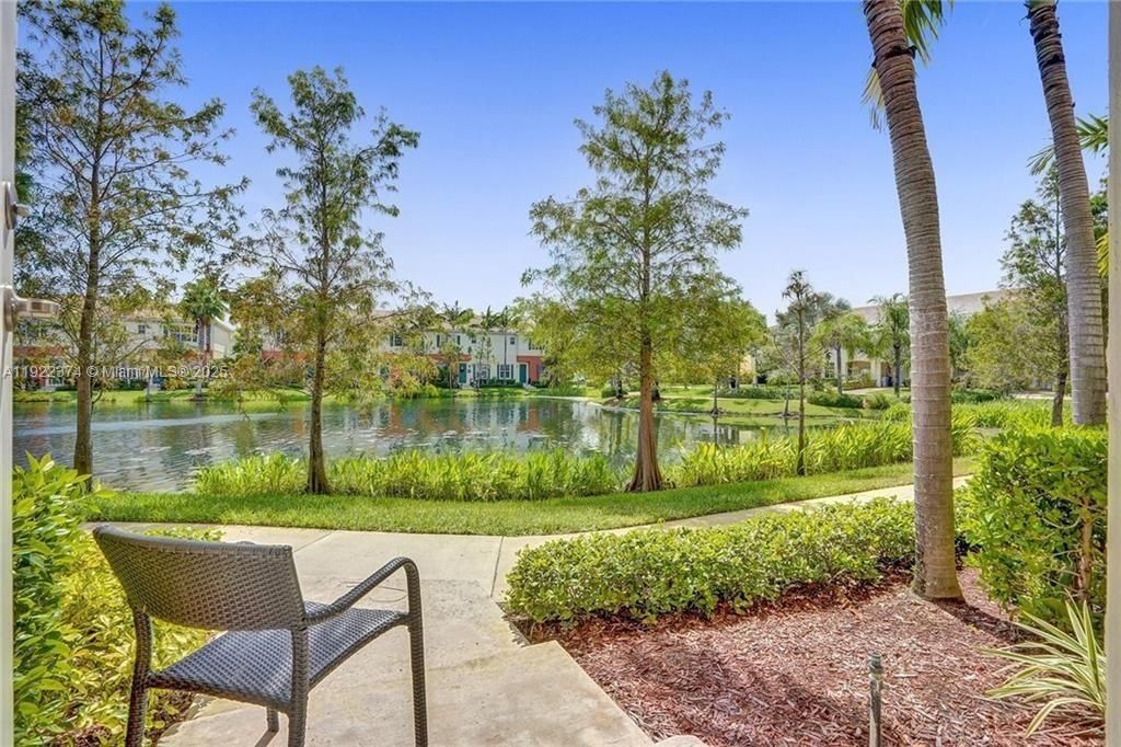 For Rent: $3,300 (3 beds, 2 baths, 2036 Square Feet)