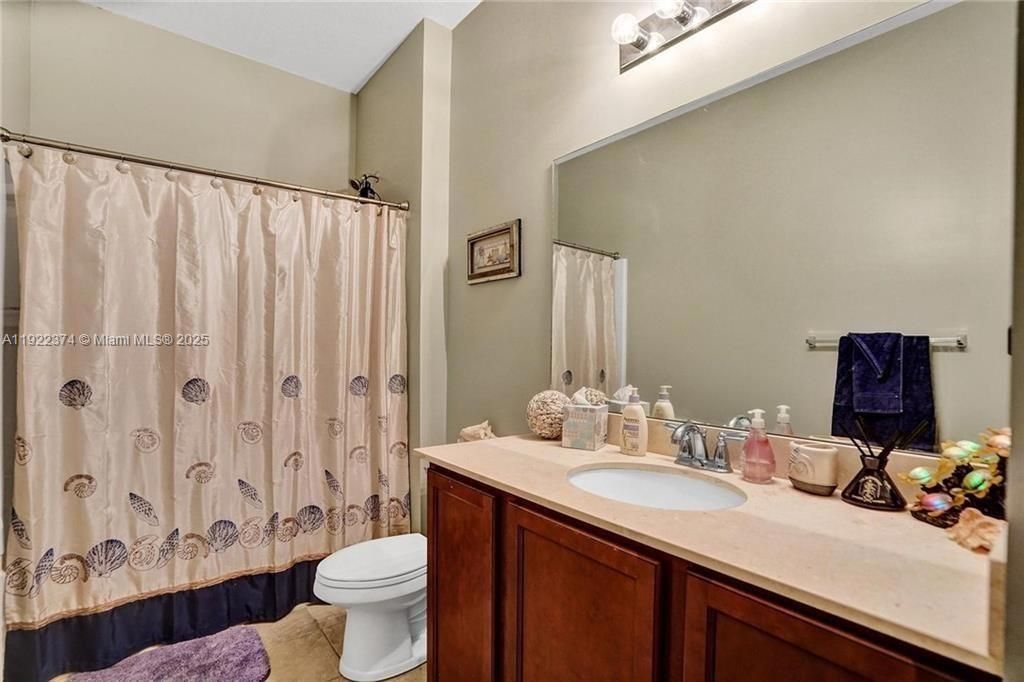 For Rent: $3,300 (3 beds, 2 baths, 2036 Square Feet)