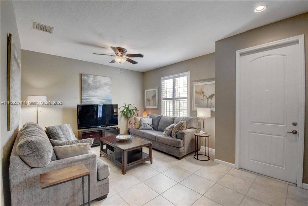 For Rent: $3,300 (3 beds, 2 baths, 2036 Square Feet)