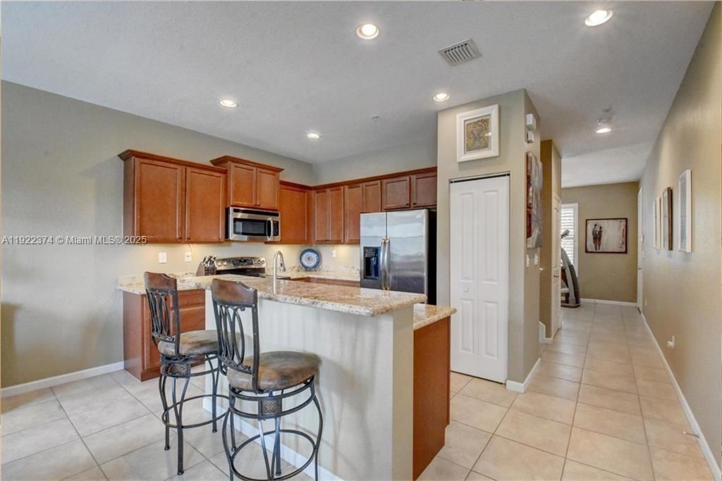 For Rent: $3,300 (3 beds, 2 baths, 2036 Square Feet)